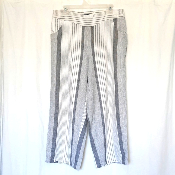 PICADILLY ๐ CANADA Wide Leg Crop Pants, Stripes, Pockets - Picture 2 of 5